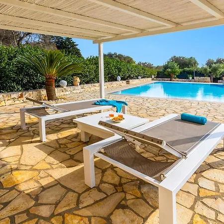 Peppe By * Carovigno